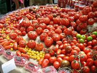 ロンドンの市場のトマト