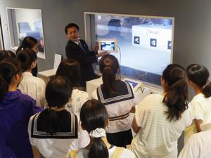 株式会社ブリヂストン技術センター　女子中高生向け見学会を開催