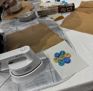 アイロンで溶かすコースター作り